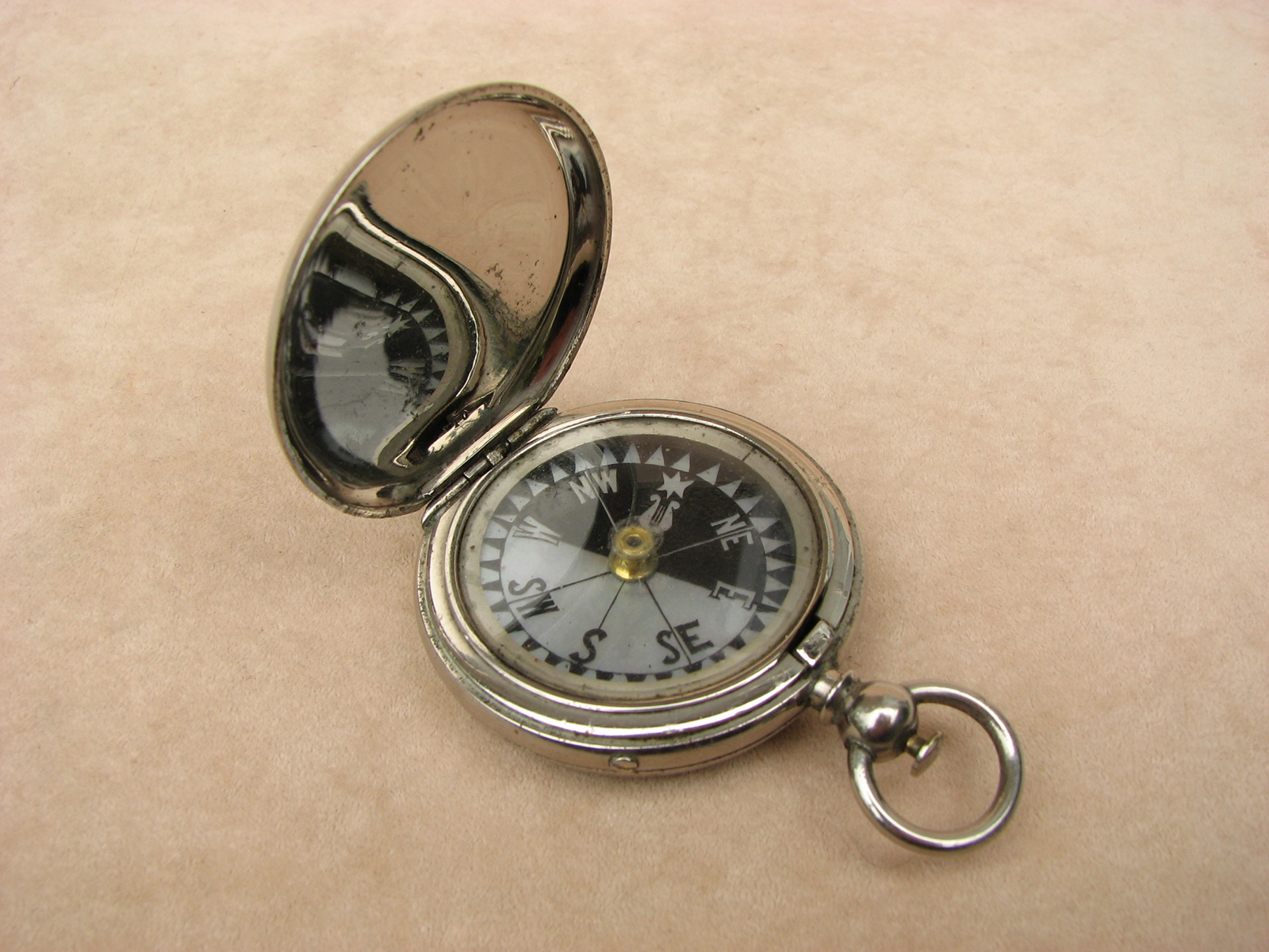19th century pocket compass with Singers Patent mother of pearl dial